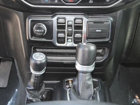 Used 2023 Jeep Wrangler Unlimited w/ 8.4" Radio Group AWD/4WD image 19