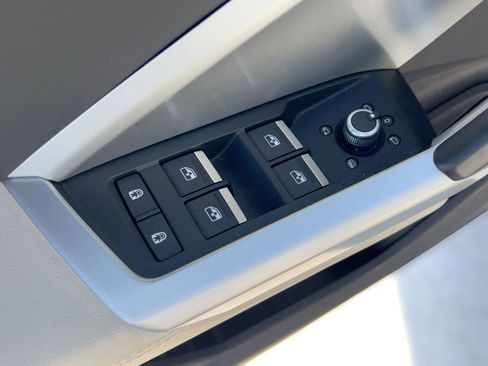 Certified 2022 Audi Q3 2.0T Premium w/ Convenience Package image 21