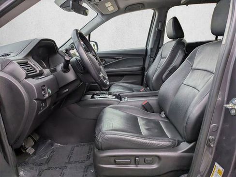 Used 2020 Honda Pilot Touring image 20
