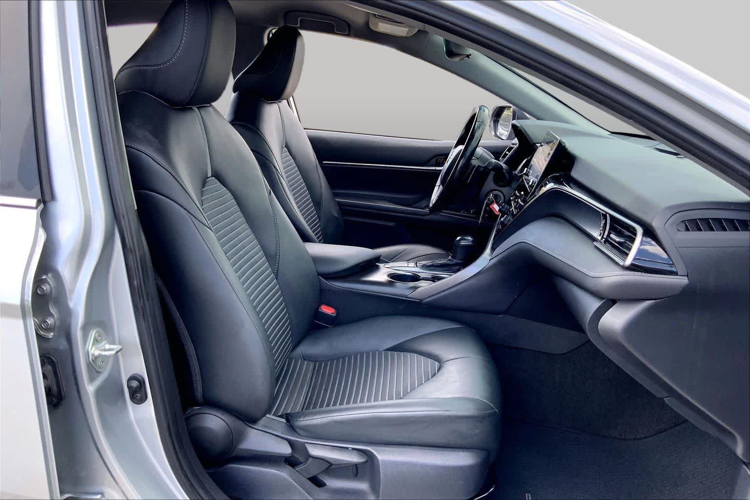 Used 2024 Toyota Camry SE FWD image 8