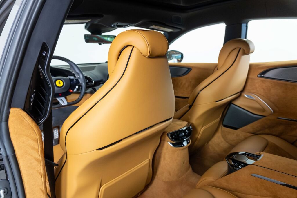 Used 2025 Ferrari Purosangue AWD/4WD image 63
