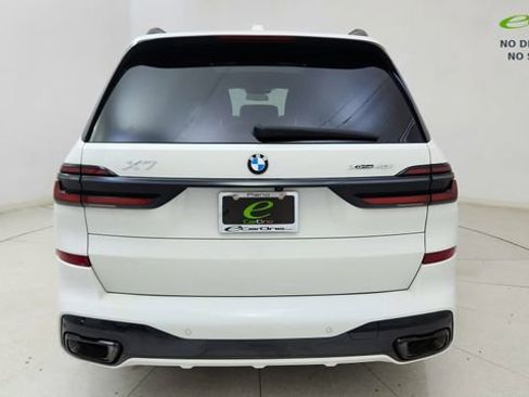 Used 2024 BMW X7 xDrive40i w/ M Sport Package AWD/4WD image 5