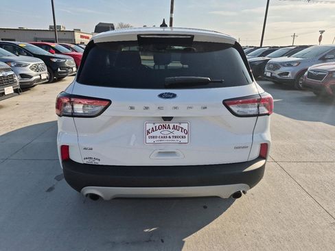 Used 2021 Ford Escape SE image 7
