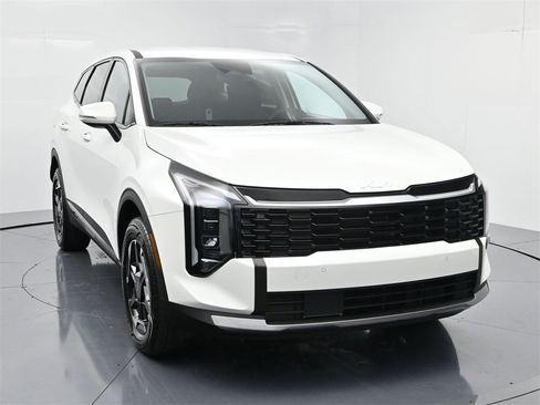 New 2026 Kia Sportage S image 2