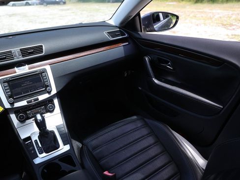 Used 2012 Volkswagen CC Lux FWD image 21