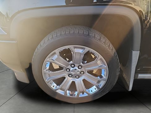 Used 2017 GMC Sierra 1500 Denali w/ Denali Ultimate Package image 12