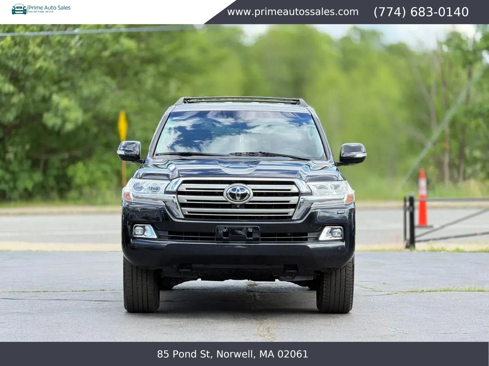 Used 2016 Toyota Land Cruiser w/ Four Season Floor Mat Package AWD/4WD image 2