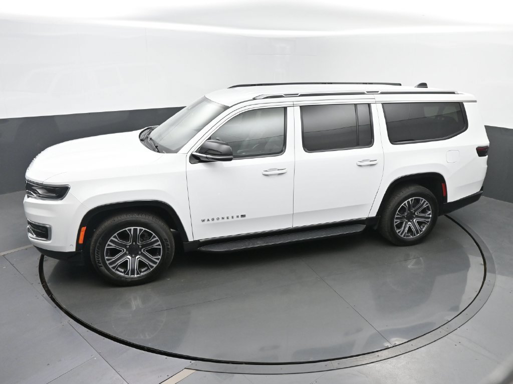 Used 2024 Jeep Wagoneer L Series II AWD/4WD image 44