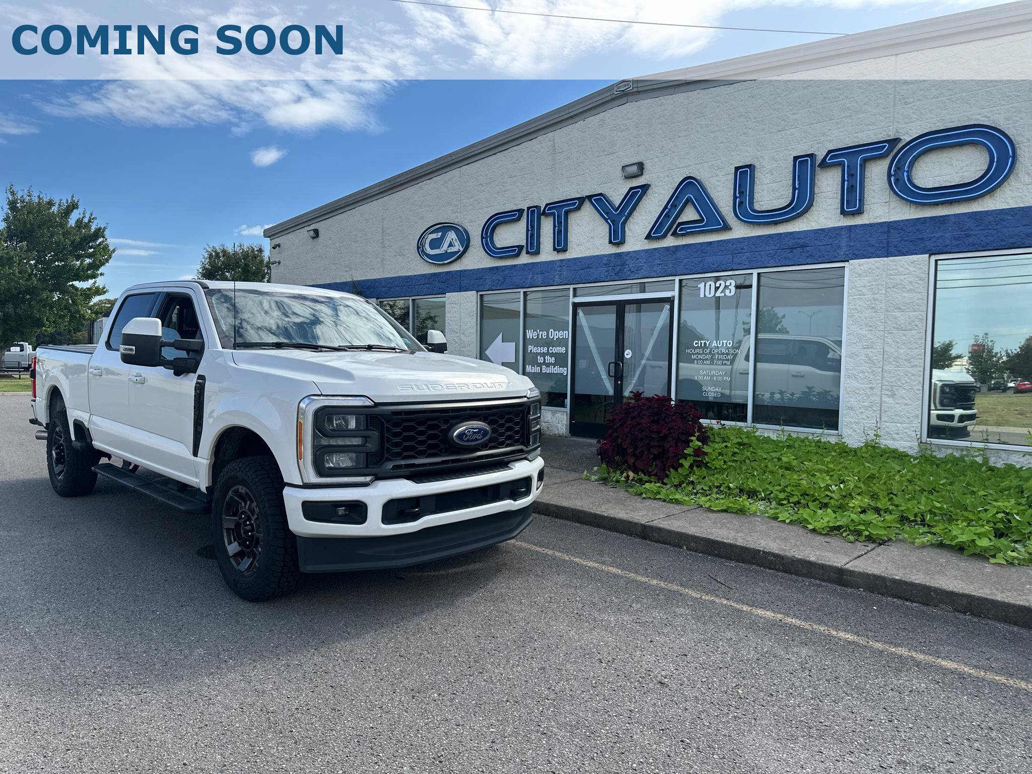 Used 2023 Ford F250 Lariat w/ Sport Appearance Package AWD/4WD image 1