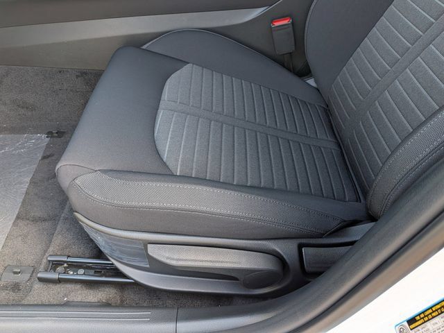 New 2026 Kia K5 LXS FWD image 21