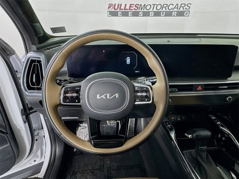 Used 2025 Kia Sorento SX Prestige w/ Olive Brown Leather Package image 11