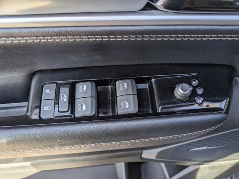 Used 2024 Jeep Wagoneer Series III image 22