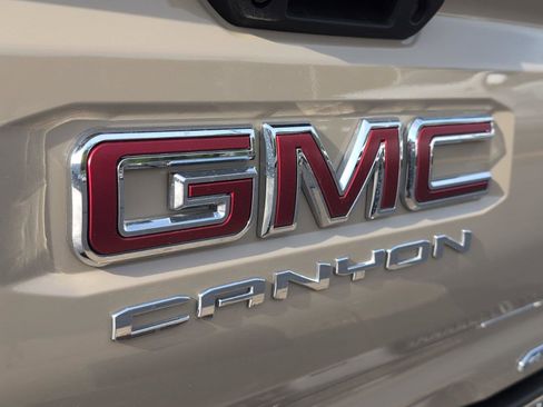 Used 2023 GMC Canyon AT4 w/ AT4 Premium Package image 10