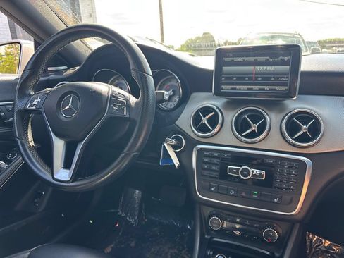 Used 2014 Mercedes-Benz CLA 250 4MATIC image 15