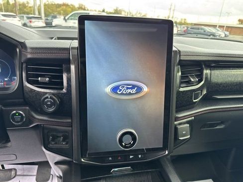 Used 2024 Ford Expedition Limited image 22