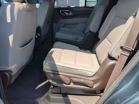 Certified 2021 GMC Yukon SLT w/ SLT Luxury Plus Package AWD/4WD image 23