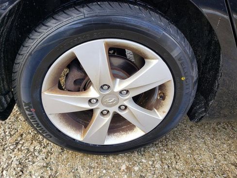 Used 2013 Hyundai Elantra GLS image 44