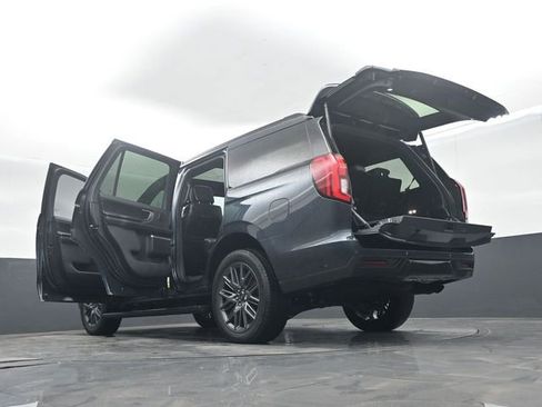 Used 2025 Ford Expedition Platinum w/ Stealth Performance Package AWD/4WD image 76