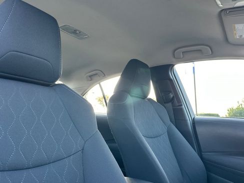 Used 2021 Toyota Corolla LE image 17