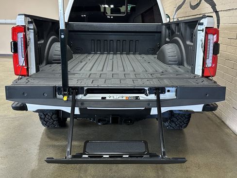 Used 2024 Ford F350 Platinum w/ Tremor Off-Road Package AWD/4WD image 9