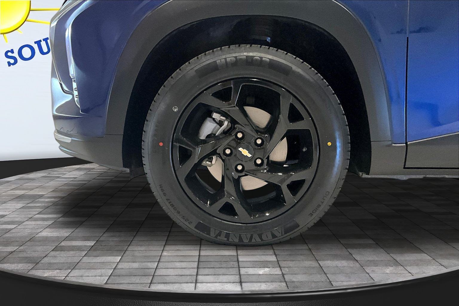 Used 2024 Chevrolet Trax LT w/ Driver Confidence Package FWD image 33