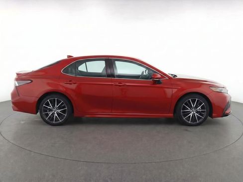 Used 2024 Toyota Camry SE w/ Cold Weather Package FWD image 2