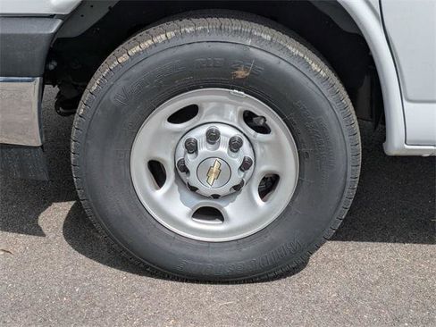 New 2025 Chevrolet Express 3500 w/ Power Convenience Package image 30