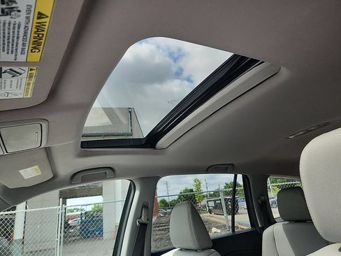 Used 2016 Honda Pilot EX-L image 10