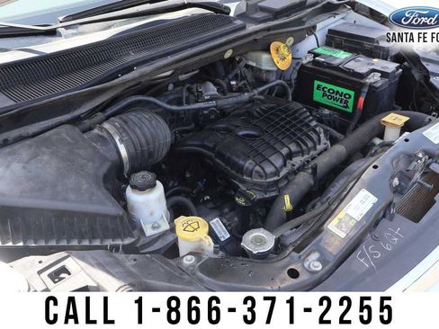 Used 2016 Chrysler Town & Country Touring FWD image 25