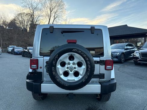 Used 2013 Jeep Wrangler Unlimited Sahara w/ Dual Top Group image 15