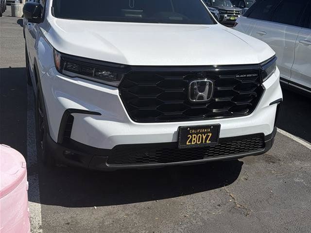 Used 2025 Honda Pilot Black Edition image 1