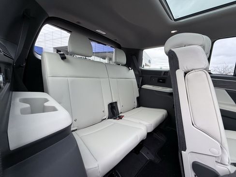 Used 2024 Hyundai Santa Fe Limited image 28