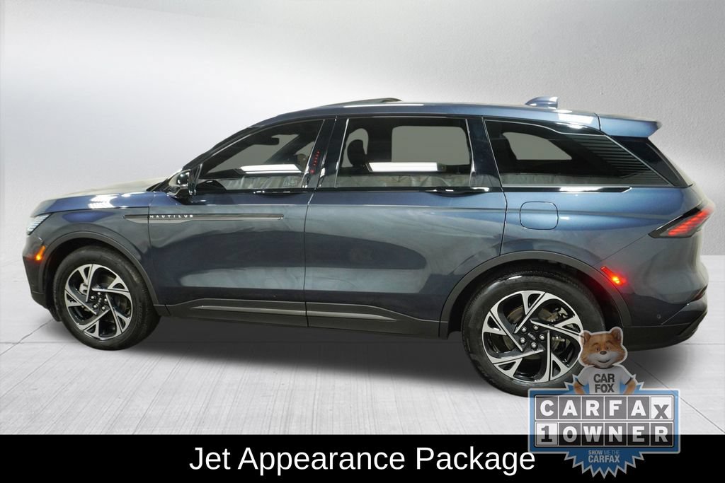 Used 2024 Lincoln Nautilus Premier w/ Equipment Group 102A AWD/4WD image 10