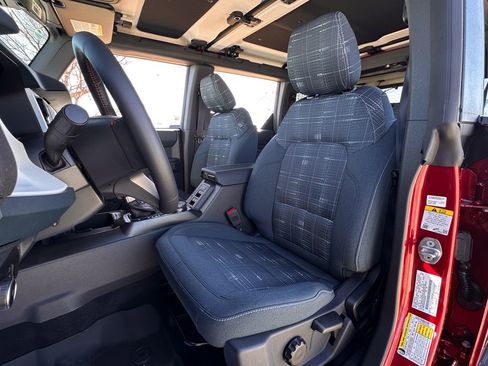 New 2025 Ford Bronco Heritage Edition image 39