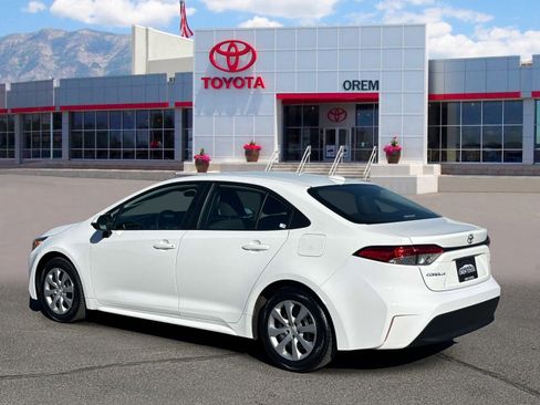 Used 2024 Toyota Corolla LE FWD image 5