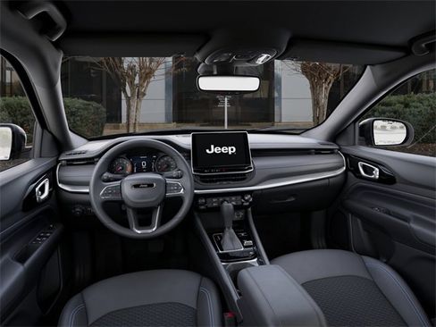 New 2026 Jeep Compass Latitude image 14