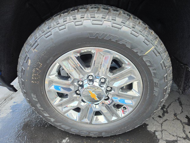 New 2026 Chevrolet Silverado 2500 High Country w/ High Country Premium Package AWD/4WD image 11