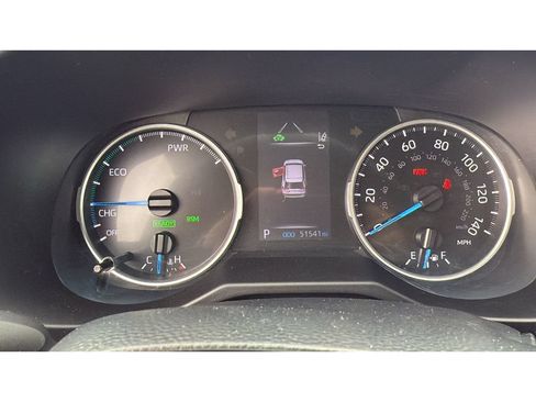 Certified 2020 Toyota RAV4 XLE w/ XLE Grade Weather Package AWD/4WD image 29