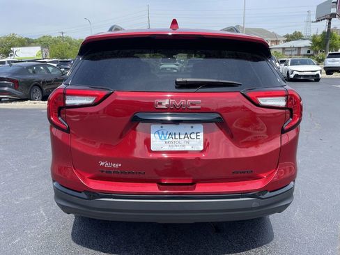 Used 2022 GMC Terrain SLE w/ Driver Convenience Package AWD/4WD image 5