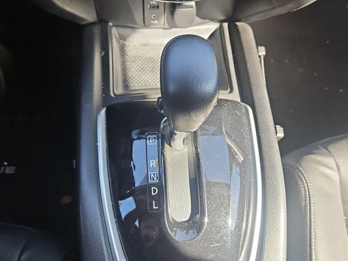 Used 2015 Nissan Rogue SL w/ SL Premium Package FWD image 17