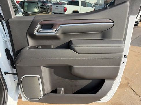 New 2026 GMC Sierra 1500 SLT w/ SLT Convenience Package image 41