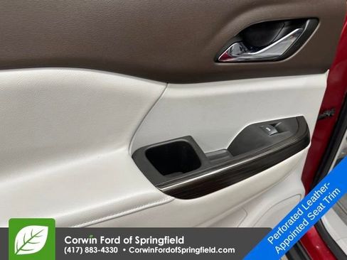 Used 2019 GMC Acadia SLT image 18