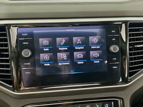 Certified 2021 Volkswagen Atlas SEL R-Line AWD/4WD image 15