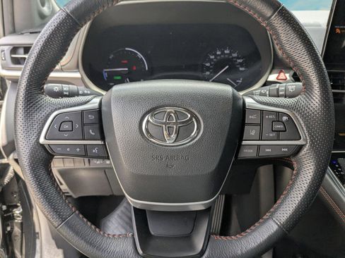 Used 2024 Toyota Sienna XSE w/ XSE Premium Package AWD/4WD image 9