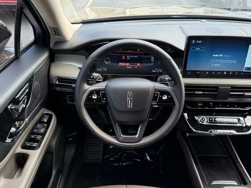 New 2025 Lincoln Corsair FWD w/ Equipment Group 101A image 6
