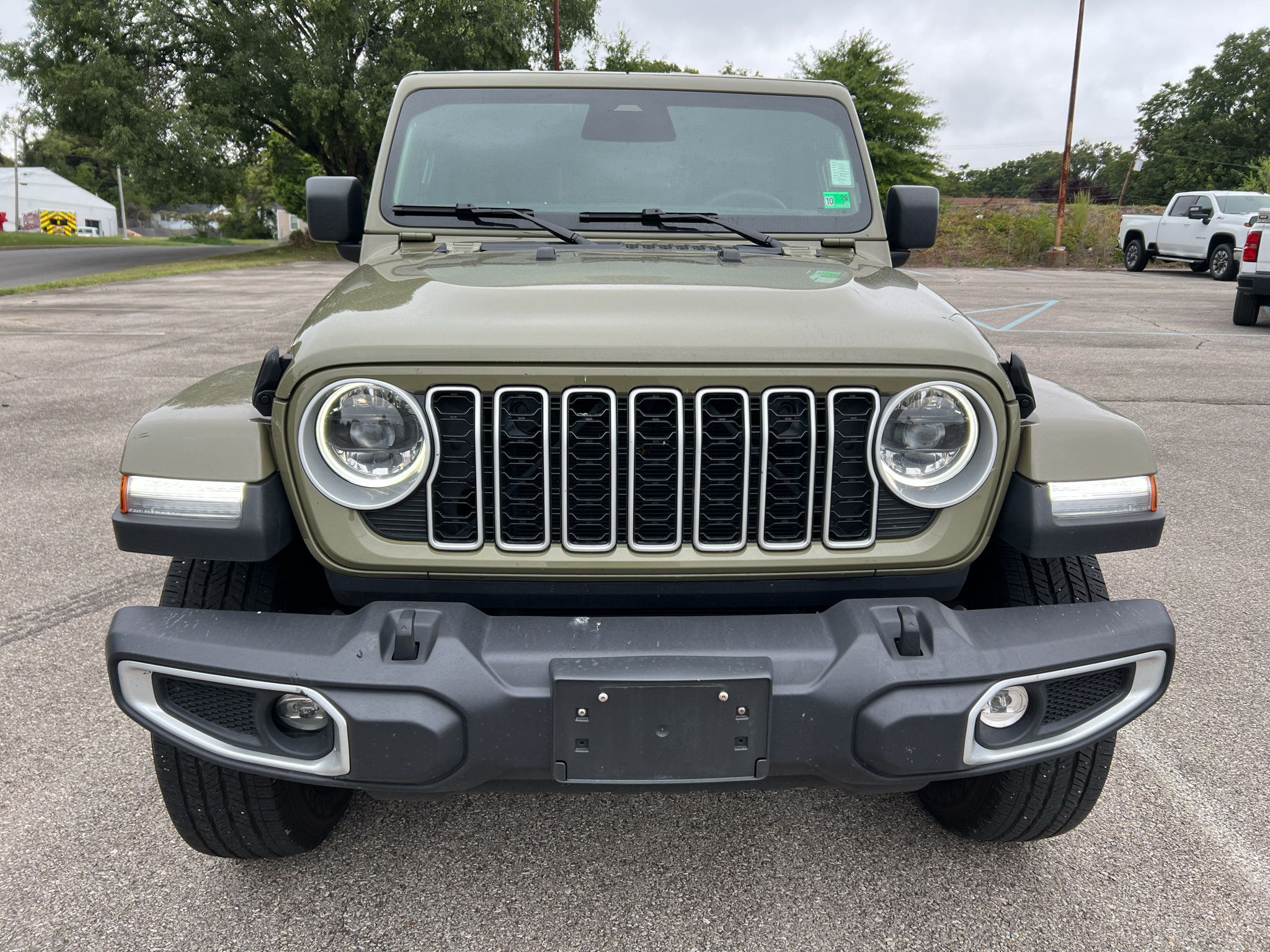 Used 2026 Jeep Wrangler Unlimited Sahara AWD/4WD image 8