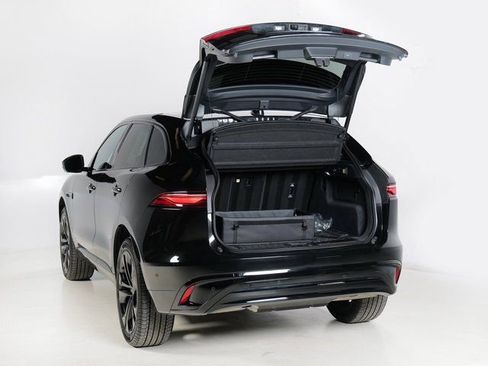 Used 2026 Jaguar F-PACE R-Dynamic S AWD/4WD image 31