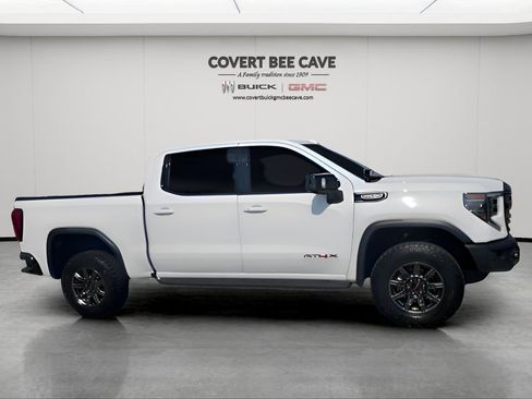 Used 2025 GMC Sierra 1500 AT4X image 12