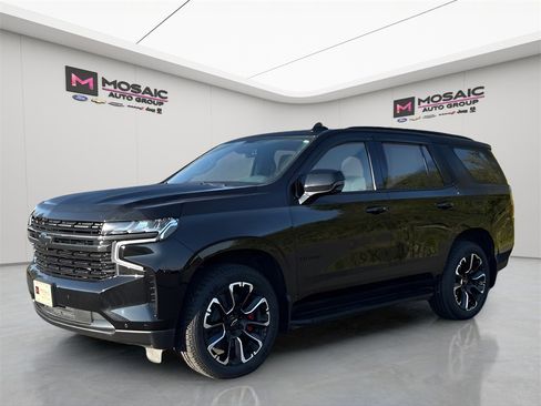 Used 2022 Chevrolet Tahoe RST image 3