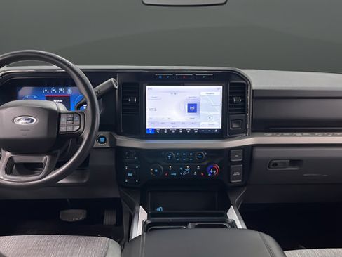 Used 2023 Ford F250 XLT w/ XLT Premium Package AWD/4WD image 11
